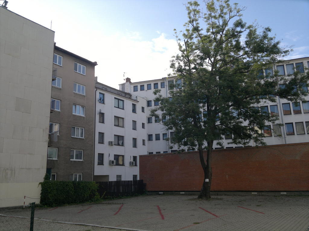 Apartment Maximilian Bratislava Eksteriør bilde