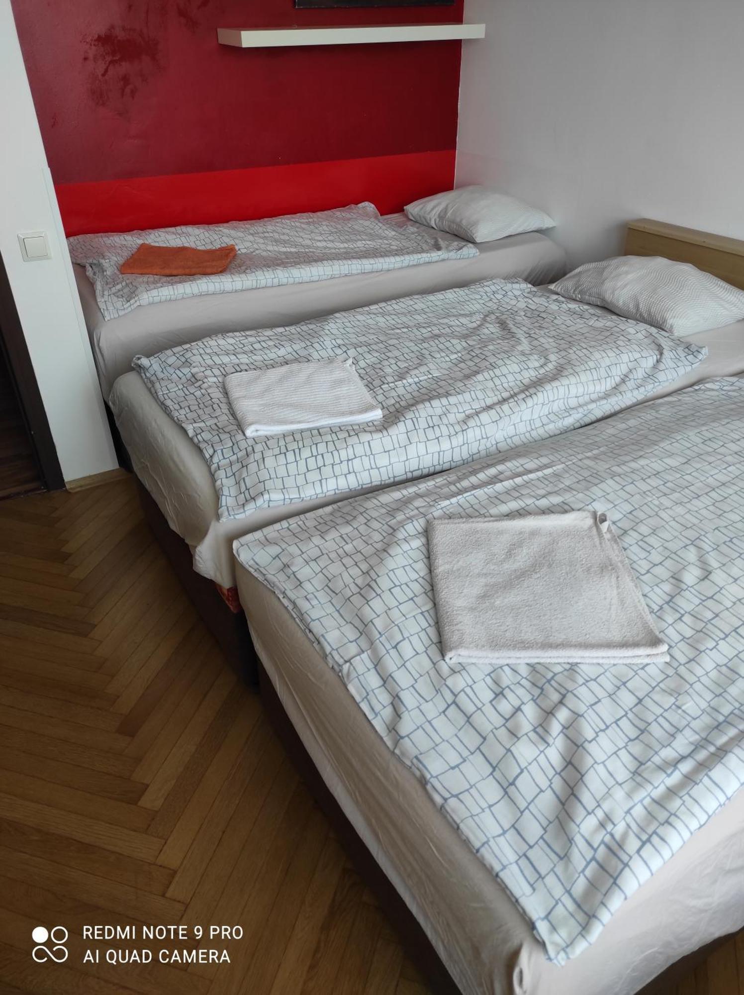 Apartment Maximilian Bratislava Eksteriør bilde
