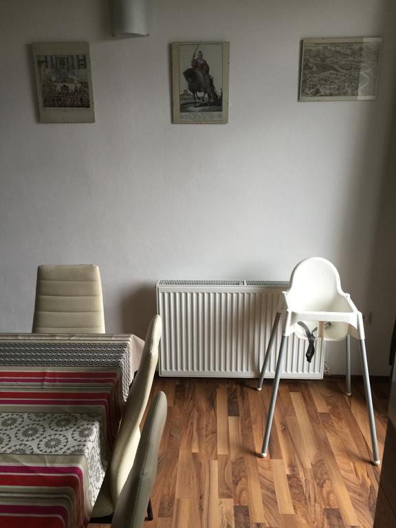 Apartment Maximilian Bratislava Eksteriør bilde