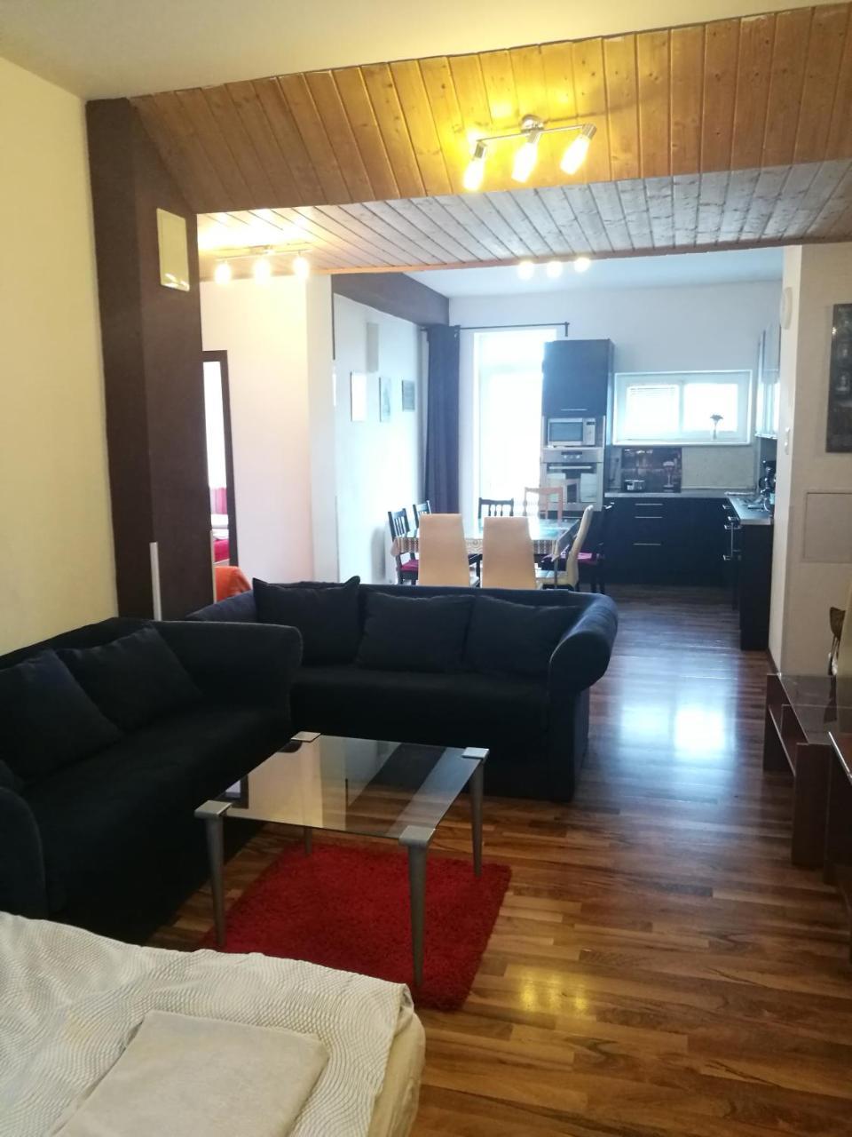Apartment Maximilian Bratislava Eksteriør bilde